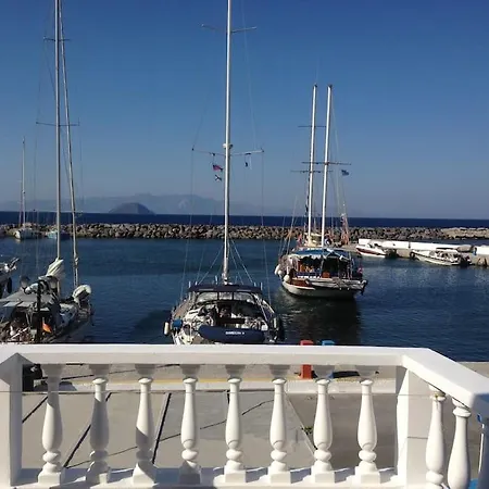 Marina Square * Skála